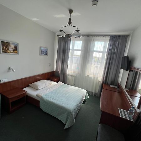 Bed and Breakfast Alabastro Tomaszów Mazowiecki Esterno foto